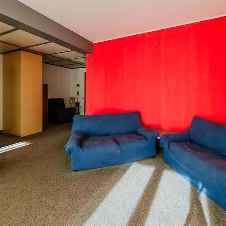 Panoramic Red House Near Padova * Сельваццано-Дентро